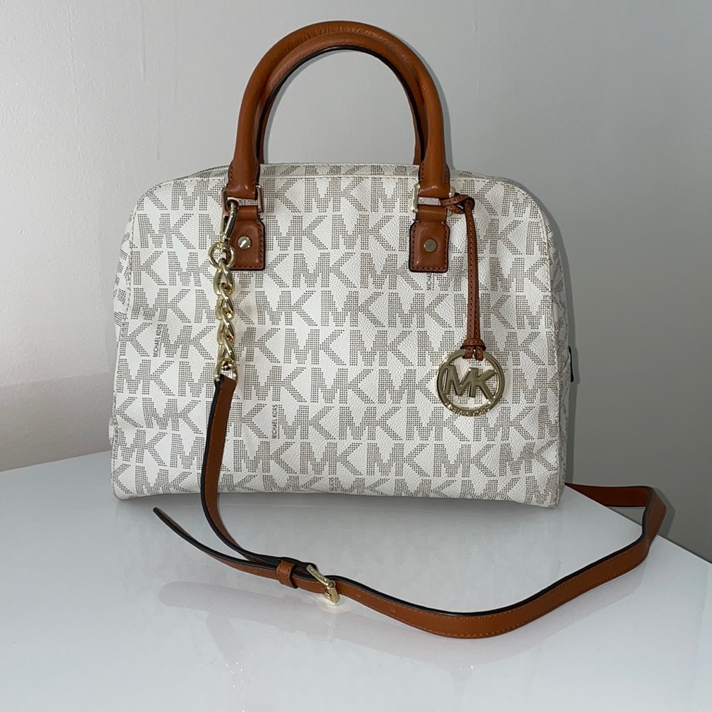 Rarely used Michael Kors Logo Top Zip Bag